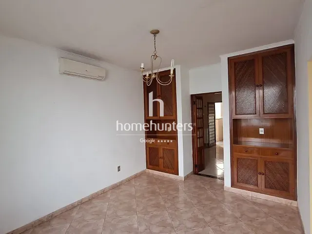 Casa 3 quartos e 3 banheiros, à venda ou para alugar, no bairro Vila Papelão em Valinhos