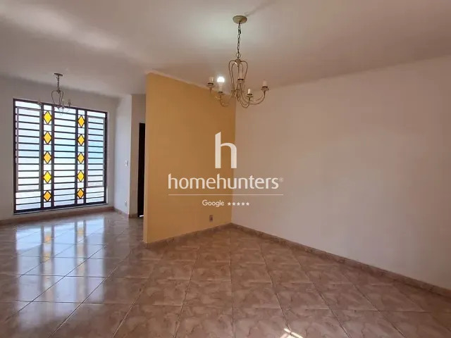 Casa 3 quartos e 3 banheiros, à venda ou para alugar, no bairro Vila Papelão em Valinhos