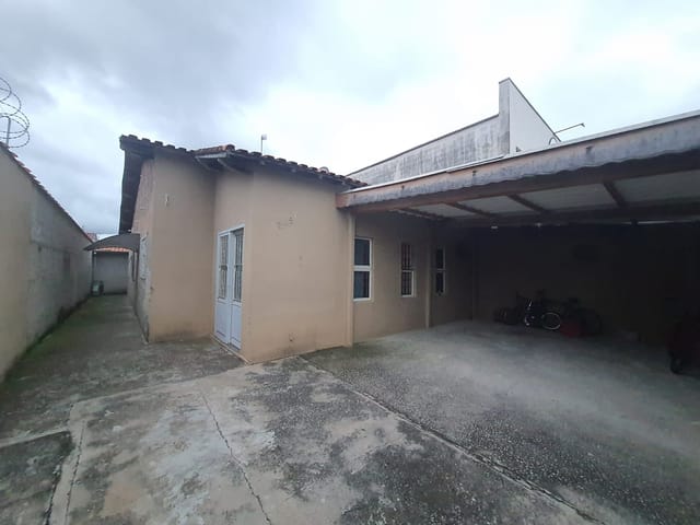 Casa com 250m² 4 quartos e 2 banheiros, à venda, no bairro Parque Aeroporto em Taubaté