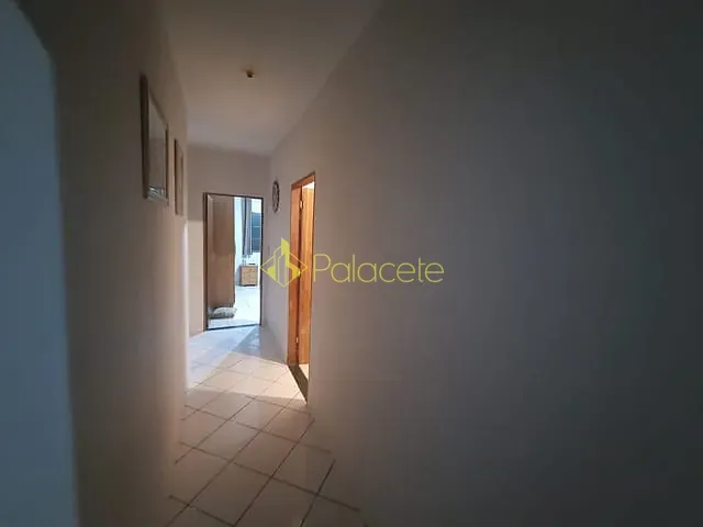 Casa com 250m² 4 quartos e 2 banheiros, à venda, no bairro Parque Aeroporto em Taubaté