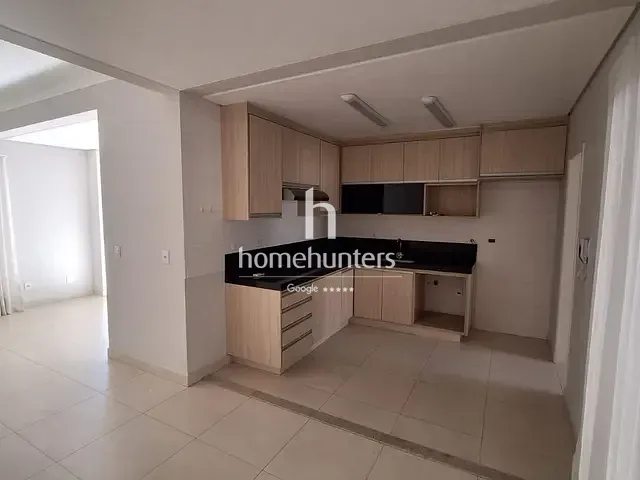 Casa 3 quartos e 4 banheiros, à venda ou para alugar, no bairro Chácaras Silvania em Valinhos