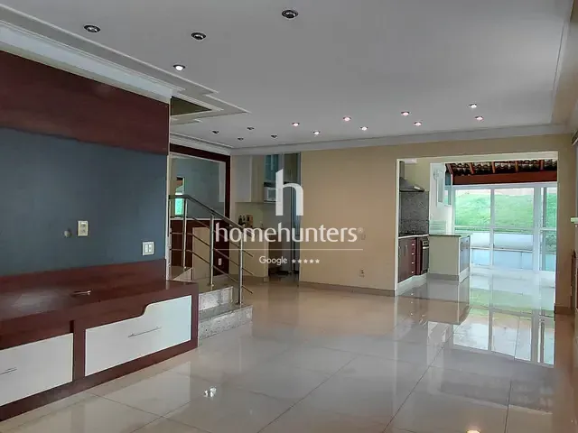 Casa 3 quartos e 4 banheiros, para alugar, no bairro Loteamento Residencial Vila Bella em Campinas