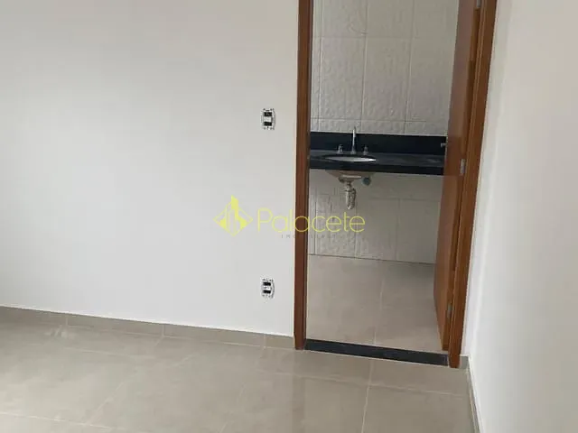 Casa com 225m² 3 quartos e 2 banheiros, à venda, no bairro Parque Esperança em Taubaté