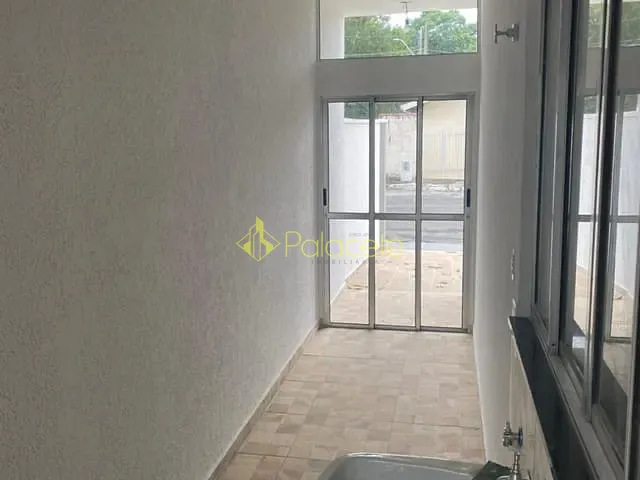 Casa com 225m² 3 quartos e 2 banheiros, à venda, no bairro Parque Esperança em Taubaté