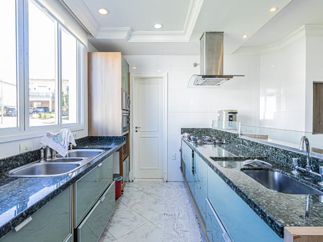 Casa com 455m² 4 quartos e 7 banheiros, à venda, no bairro Alphaville em Santana de Parnaíba