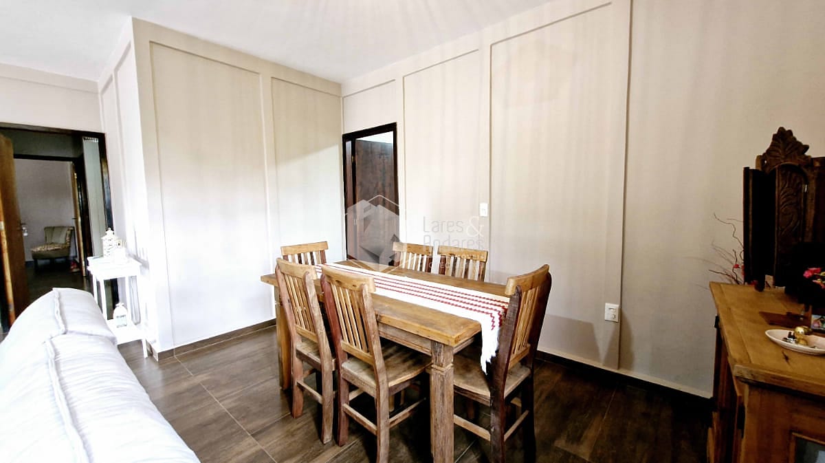 Casa à venda com 3 quartos, 210m² - Foto 6