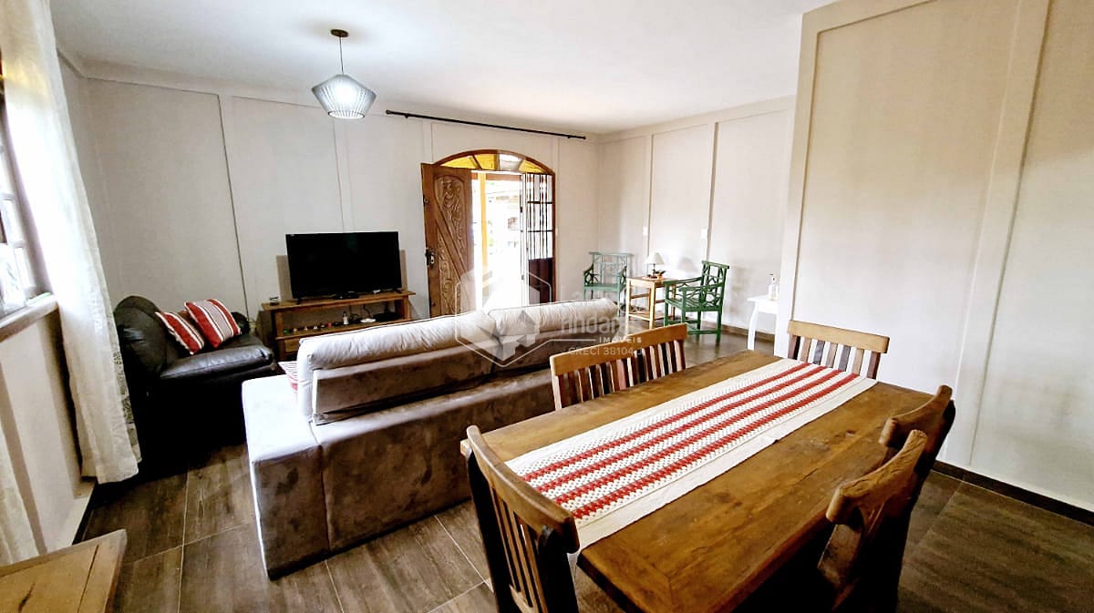 Casa à venda com 3 quartos, 210m² - Foto 7