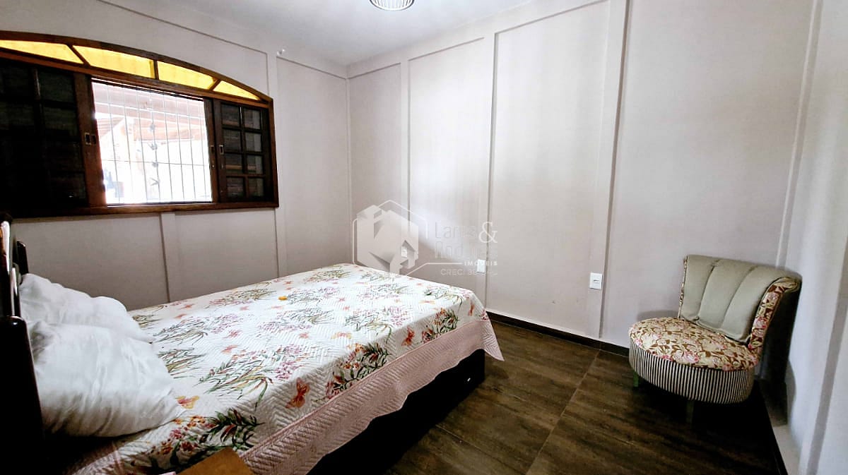 Casa à venda com 3 quartos, 210m² - Foto 20