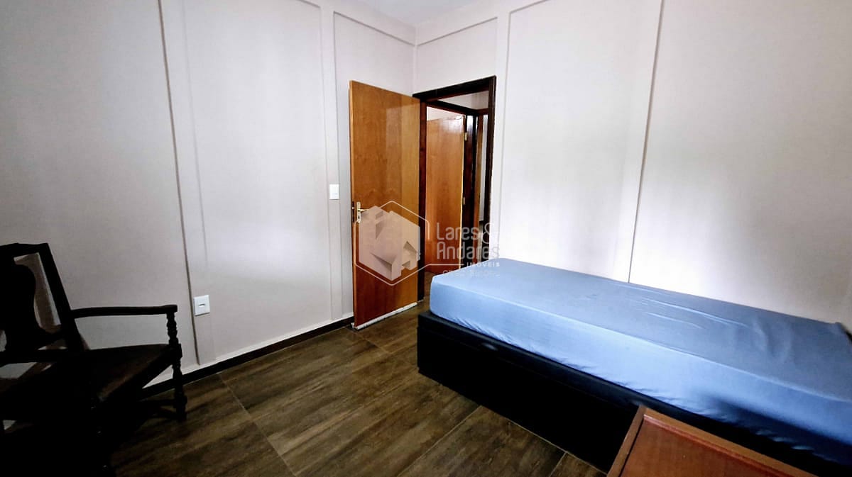 Casa à venda com 3 quartos, 210m² - Foto 27