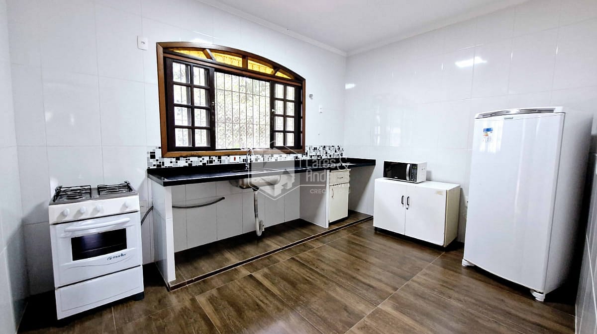 Casa à venda com 3 quartos, 210m² - Foto 11