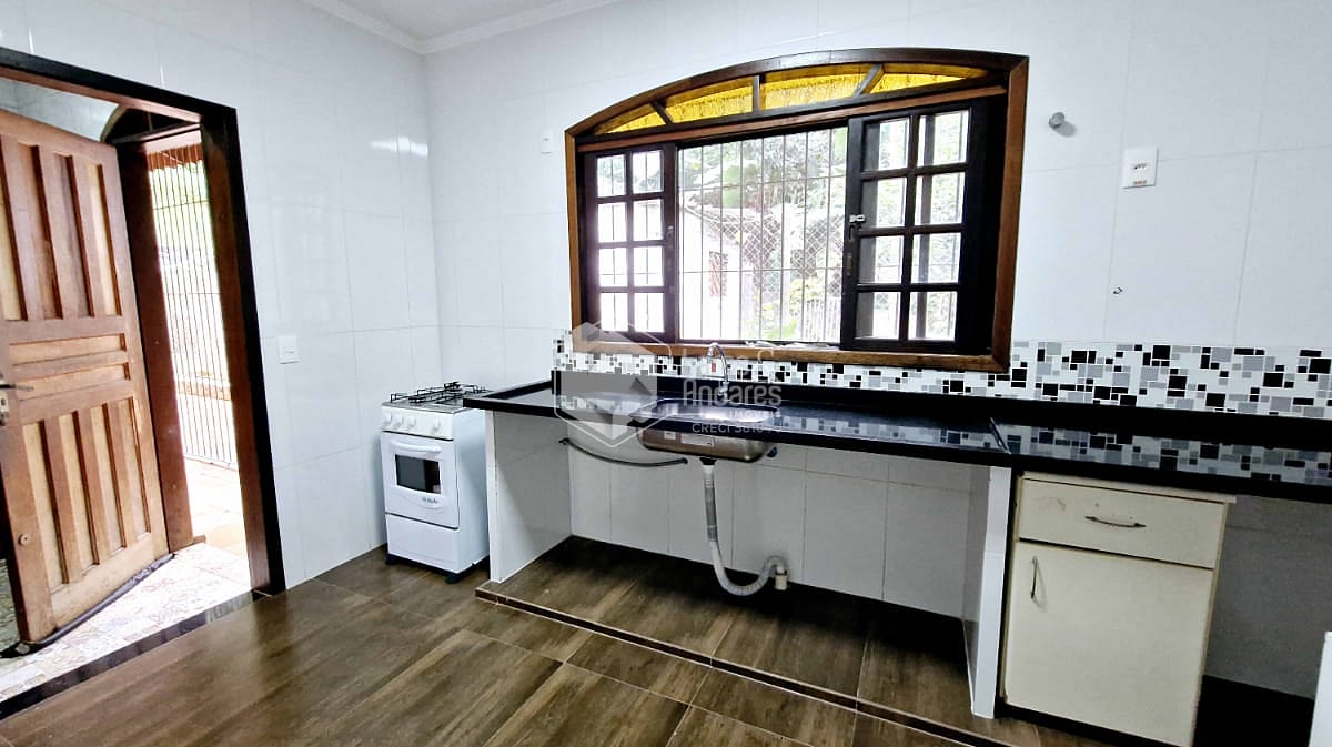 Casa à venda com 3 quartos, 210m² - Foto 12