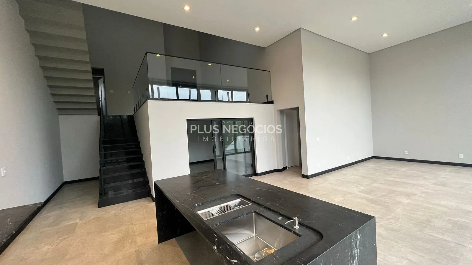 Casa, 3 quartos, 303 m² - Foto 4