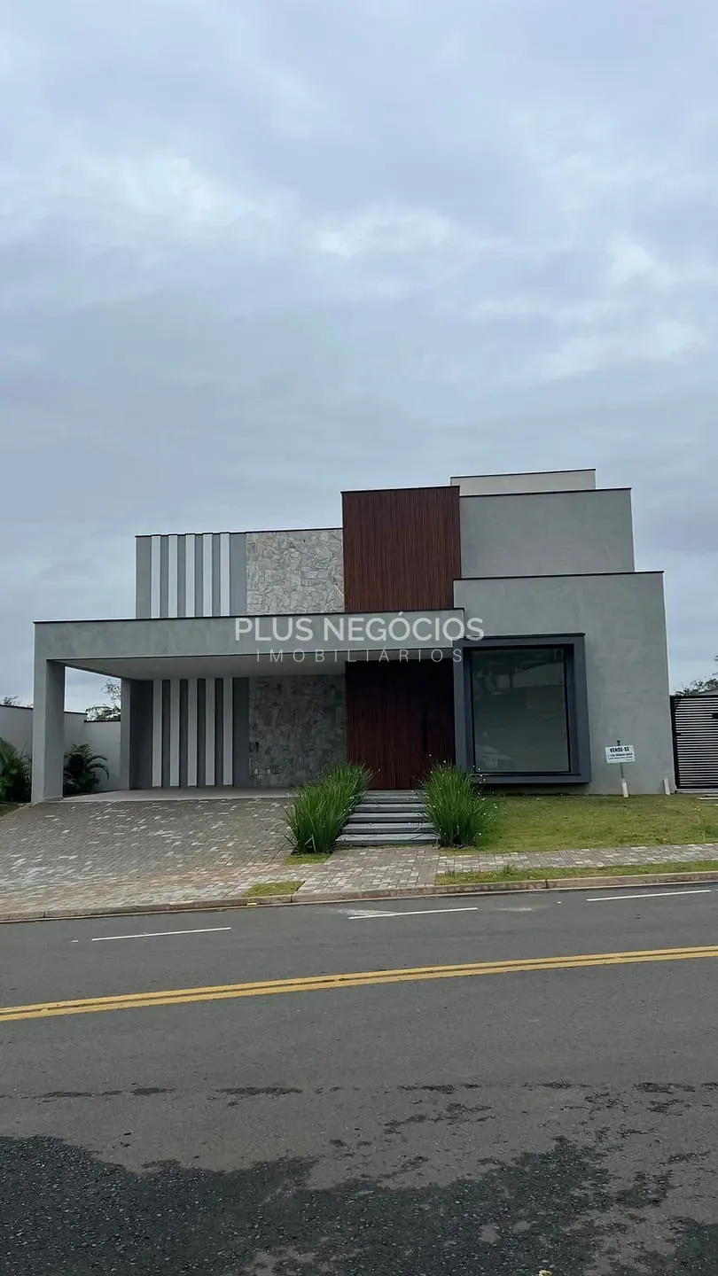 Casa, 3 quartos, 303 m² - Foto 1
