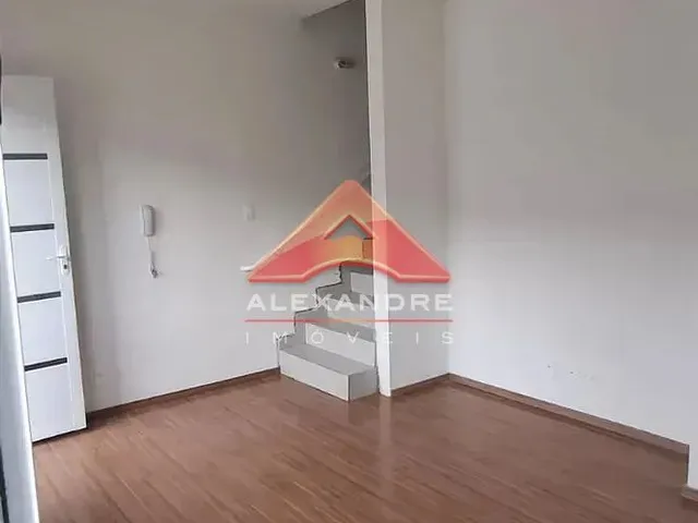 Casa com 10m² 2 quartos e 1 banheiro, para alugar, no bairro Eugênio de Mello em São José Dos Campos