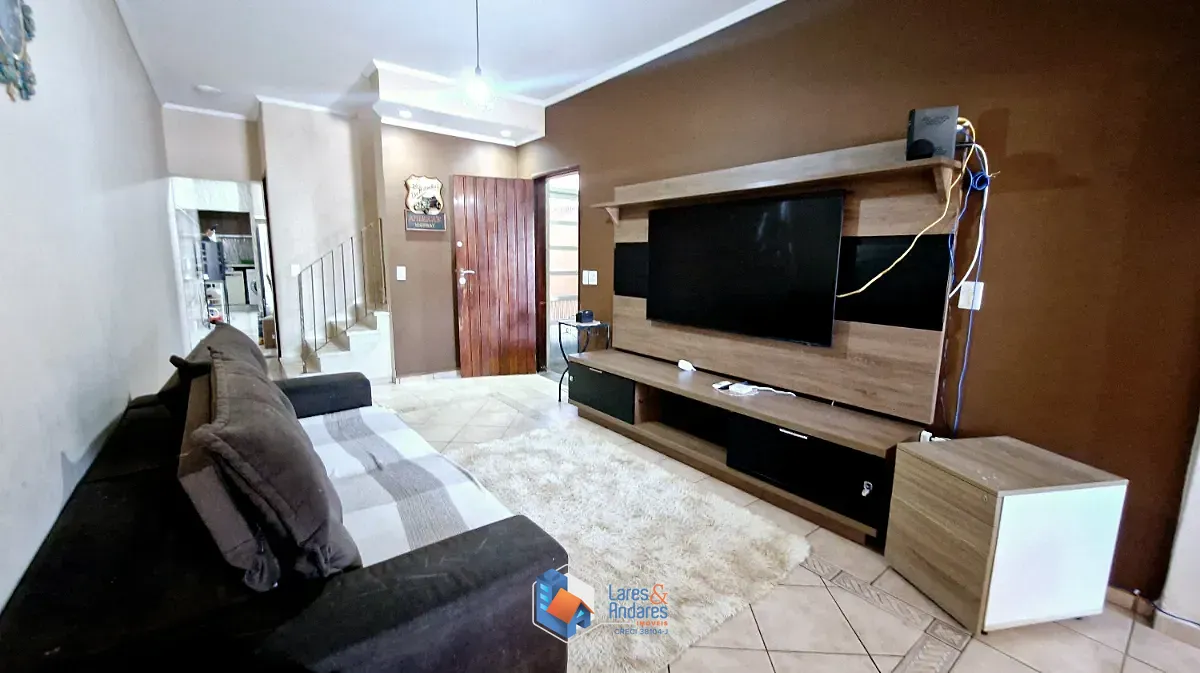 Casa, 3 quartos, 157 m² - Foto 1