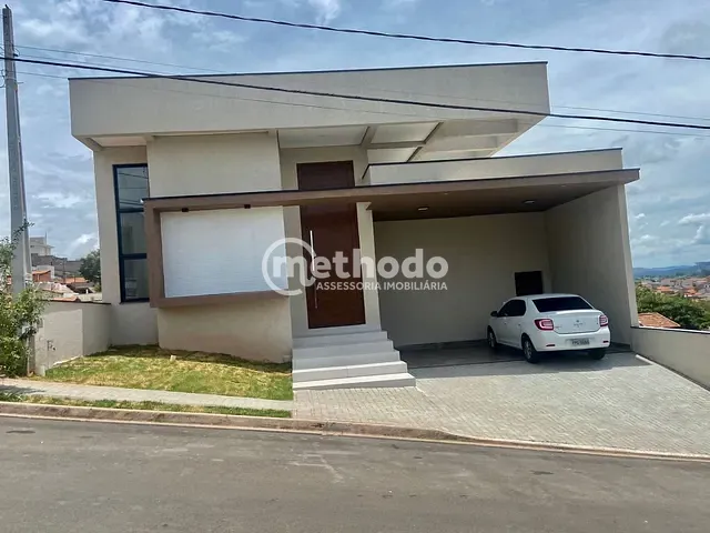 Casa com 300m² 4 quartos e 5 banheiros, à venda, no bairro Bosque dos Eucaliptos em Valinhos