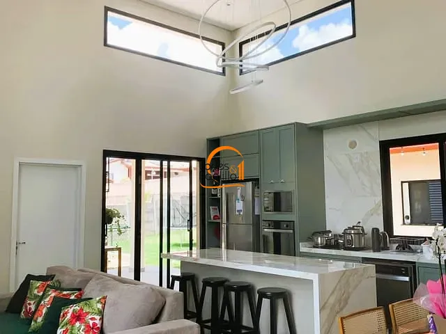 Casa com 900m² 4 quartos e 5 banheiros, à venda, no bairro Residencial Montes Claros em Itupeva