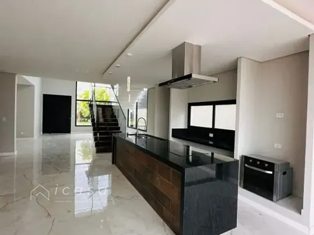 Casa com 380m² 4 quartos e 4 banheiros, à venda, no bairro Pinhão em Taubaté