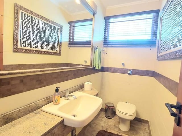 Casa com 2000m² 5 quartos e 8 banheiros, à venda ou para alugar, no bairro Residencial Tamboré em Barueri