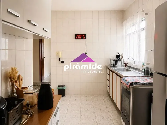 Casa com 10m² 3 quartos e 2 banheiros, à venda, no bairro Jardim Ismênia em São José Dos Campos