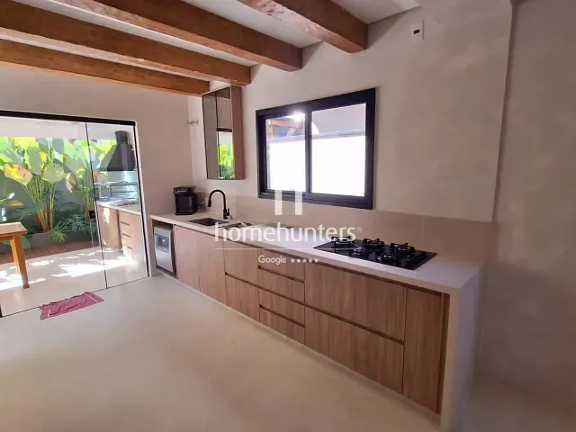 Casa 3 quartos e 2 banheiros, à venda, no bairro Jardim Santa Helena em Valinhos