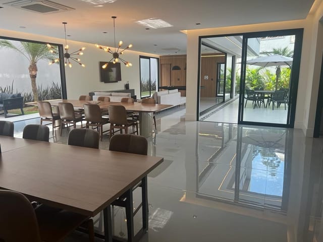 Casa com 981m² 7 quartos e 9 banheiros, à venda, no bairro Tamboré em Santana de Parnaíba