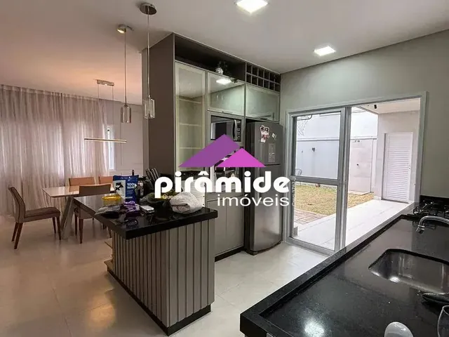 Casa com 10m² 3 quartos e 3 banheiros, para alugar, no bairro Urbanova em São José Dos Campos
