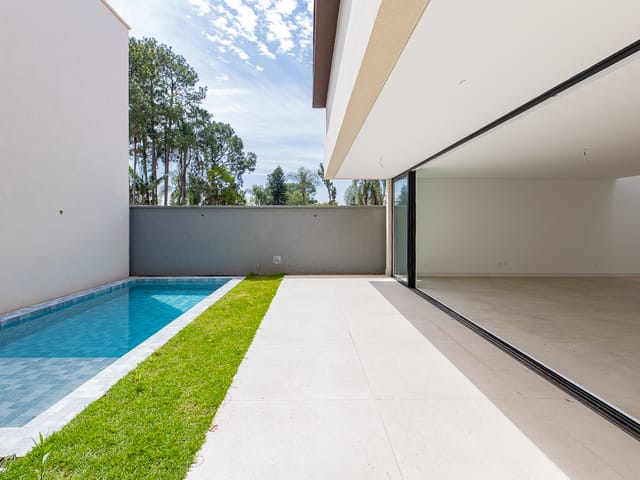 Casa com 390m² 4 quartos e 6 banheiros, à venda, no bairro Jardim Cordeiro em São Paulo