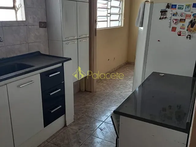 Casa 4 quartos e 2 banheiros, à venda, no bairro Jardim Russi em Taubaté