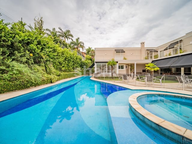 Casa com 1333m² 5 quartos e 8 banheiros, à venda, no bairro Tamboré em Santana de Parnaíba