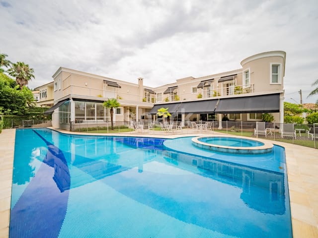 Casa com 1333m² 5 quartos e 8 banheiros, à venda, no bairro Tamboré em Santana de Parnaíba