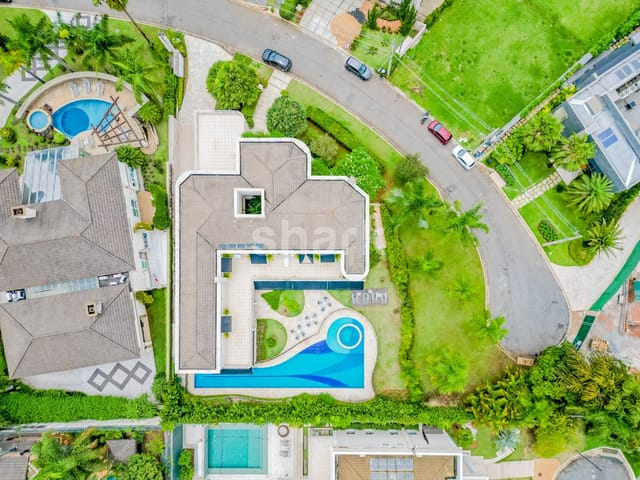 Casa com 1333m² 5 quartos e 8 banheiros, à venda, no bairro Tamboré em Santana de Parnaíba
