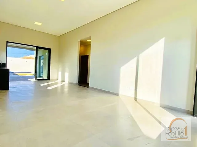 Casa com 384m² 3 quartos e 2 banheiros, à venda, no bairro Loteamento Parque Residencial Serras de Atibaia II em Atibaia