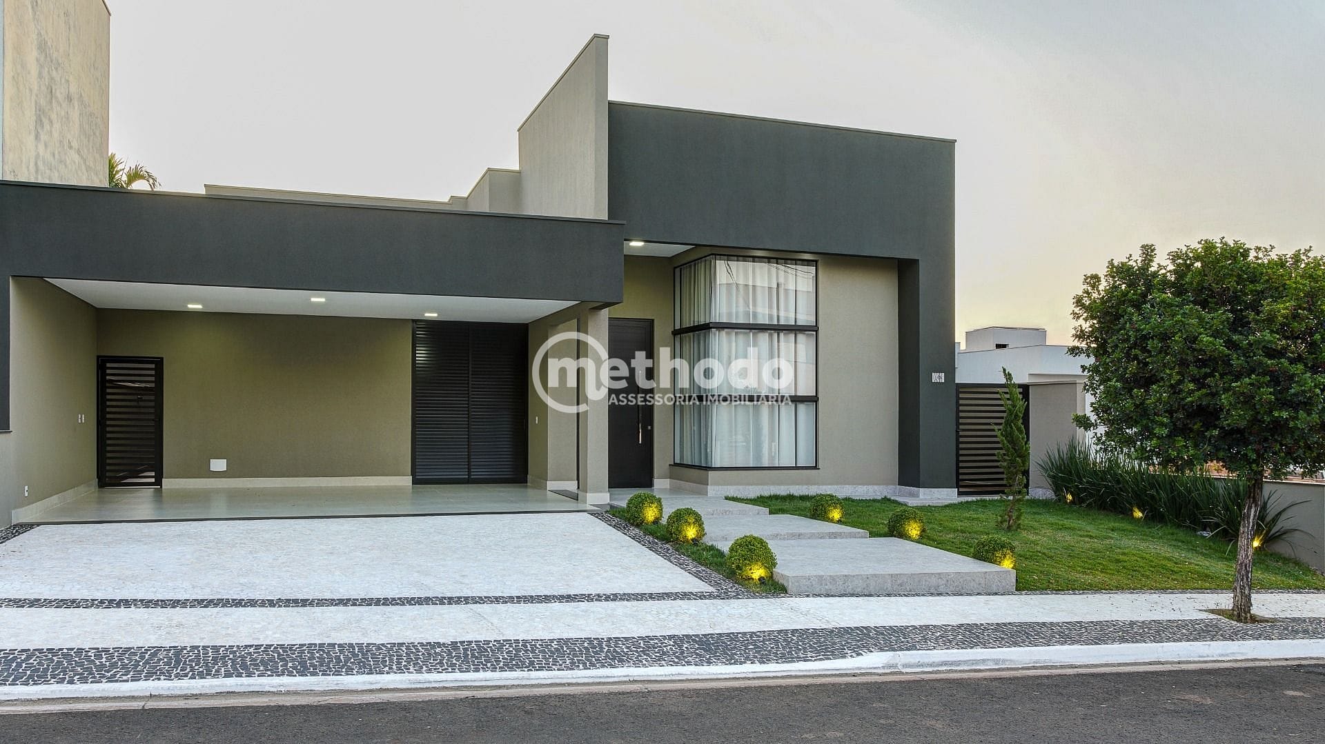 Casa, 3 quartos, 223 m² - Foto 1