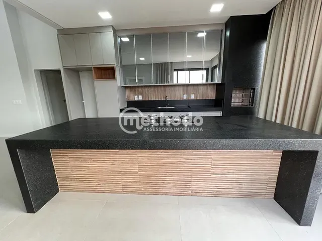 Casa com 450m² 3 quartos e 5 banheiros, à venda, no bairro Riviera Tamborlim em Americana
