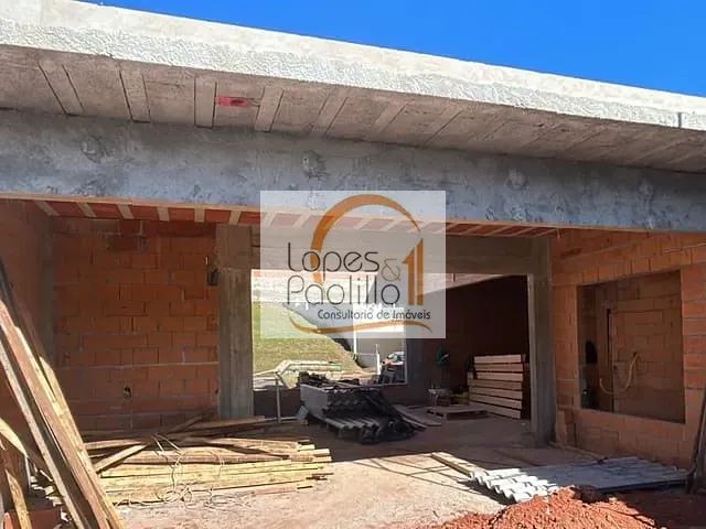 Casa com 600m² 3 quartos e 4 banheiros, à venda, no bairro Condomínio Terras de Santa Cruz em Bragança Paulista