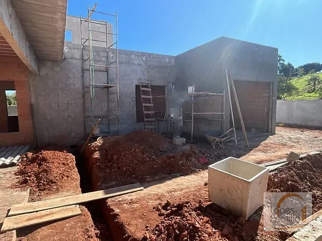 Casa com 600m² 3 quartos e 4 banheiros, à venda, no bairro Condomínio Terras de Santa Cruz em Bragança Paulista