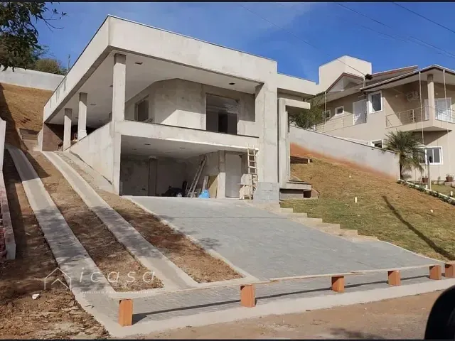 Casa com 1000m², à venda, no bairro Parque Mirante Do Vale em Jacareí