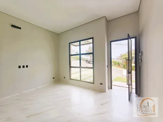 Casa com 300m² 4 quartos e 2 banheiros, à venda, no bairro Guaxinduva em Bom Jesus dos Perdões