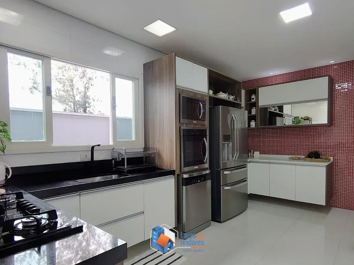 Casa, 3 quartos, 252 m² - Foto 8