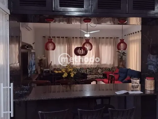 Casa com 300m² 3 quartos e 4 banheiros, à venda, no bairro Cibratel I em Itanhaém