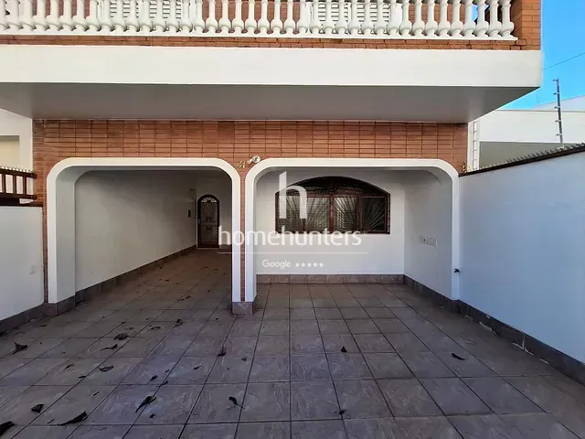 Casa à venda ou para alugar, no bairro Cambuí em Campinas