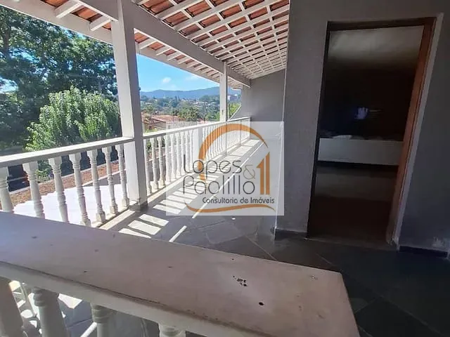 Casa com 668m² 3 quartos e 5 banheiros, à venda, no bairro Vila Santista em Atibaia