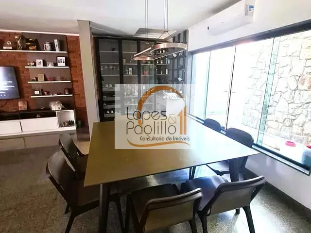 Casa com 668m² 3 quartos e 5 banheiros, à venda, no bairro Vila Santista em Atibaia