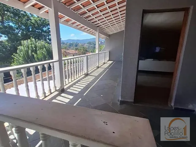 Casa com 668m² 3 quartos e 5 banheiros, à venda, no bairro Vila Santista em Atibaia