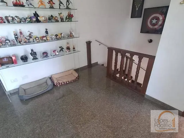 Casa com 668m² 3 quartos e 5 banheiros, à venda, no bairro Vila Santista em Atibaia