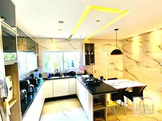 Casa com 1000m² 3 quartos e 2 banheiros, à venda, no bairro Vila Esperia ou Giglio em Atibaia