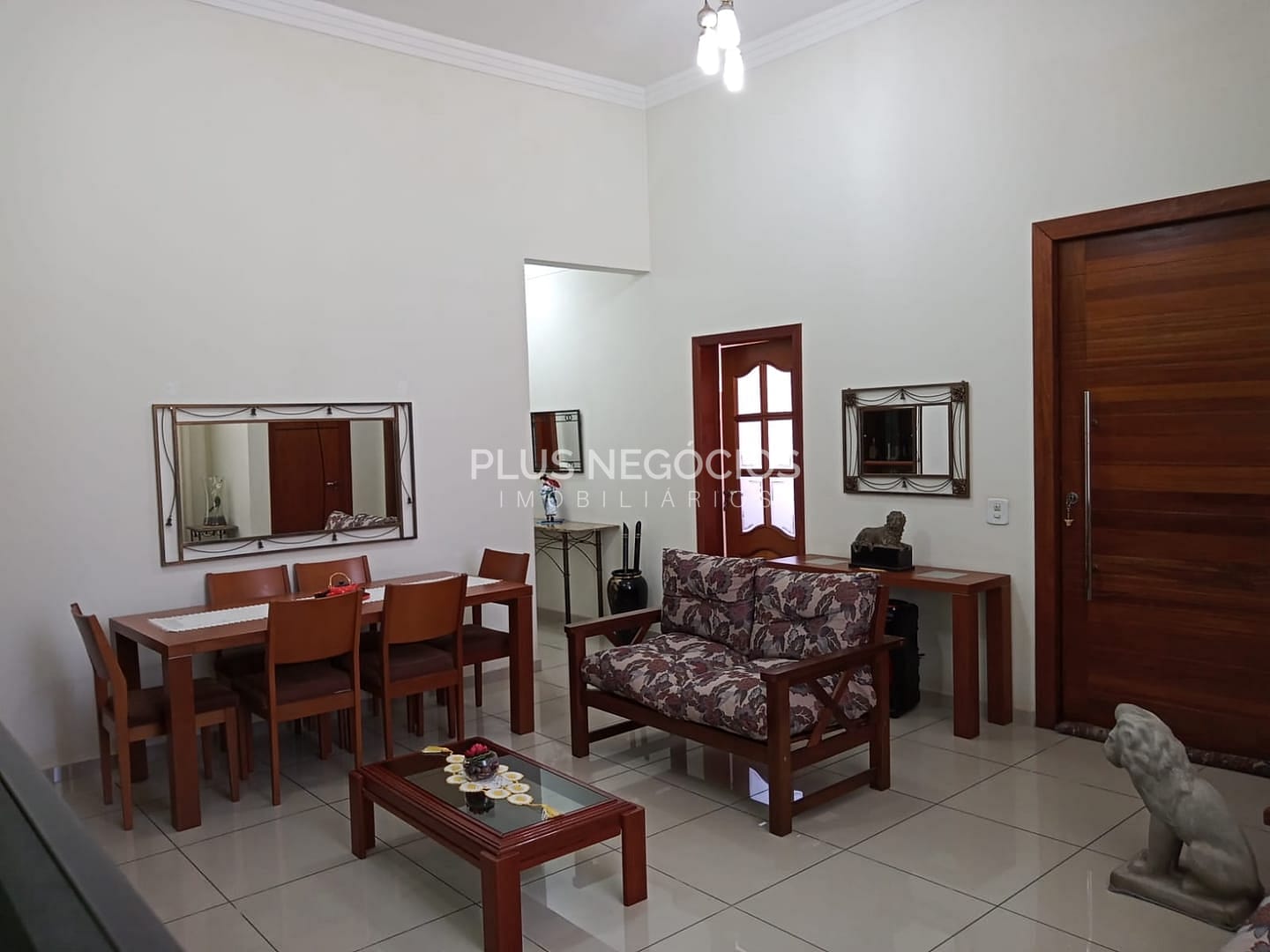 Casa, 3 quartos, 164 m² - Foto 2