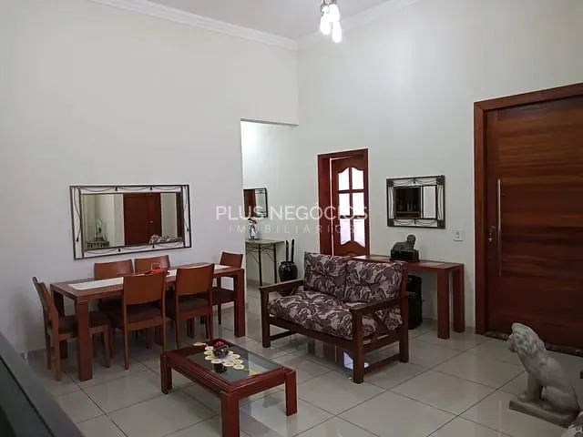 Casa com 250m² 3 quartos e 2 banheiros, à venda, no bairro Condominio Golden Park Residence I em Sorocaba