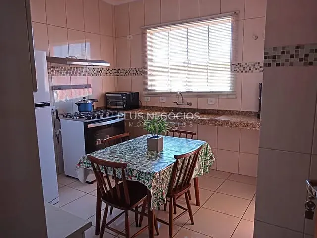 Casa com 250m² 3 quartos e 2 banheiros, à venda, no bairro Condominio Golden Park Residence I em Sorocaba